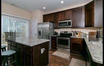 Building Photo - 520 Clear Stream Ln