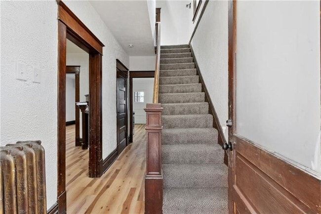 Foto del edificio - Private Home in Fox Hills