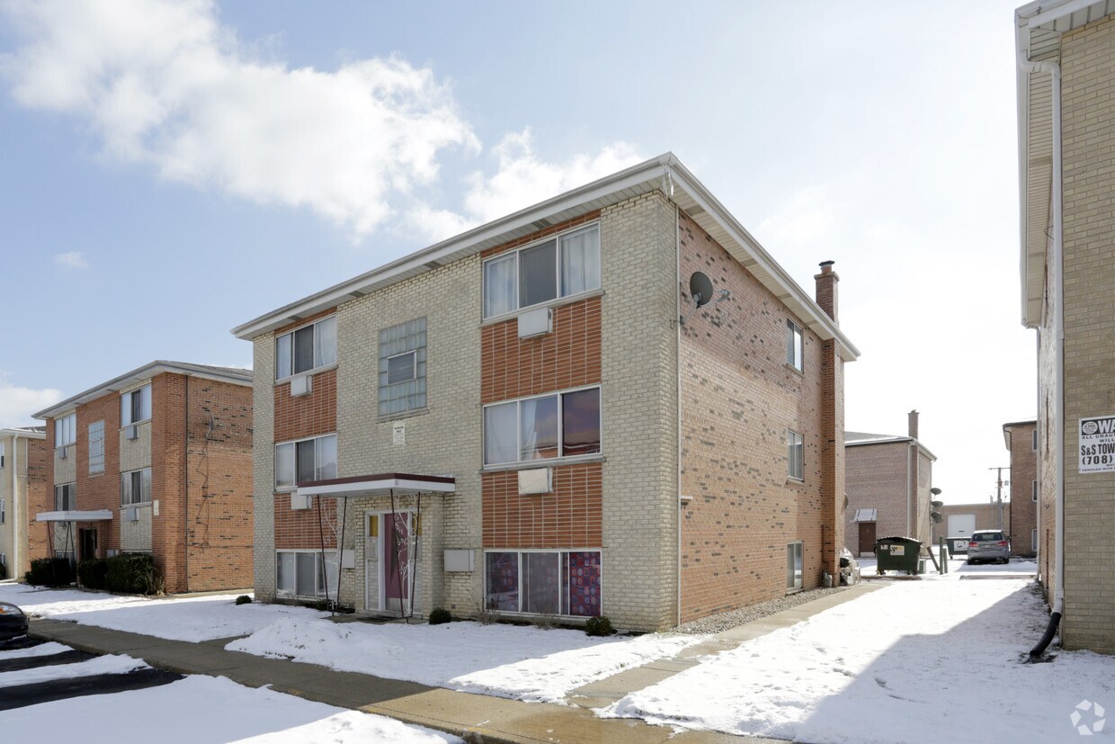 Foto del edificio - 9215 Sally Ln