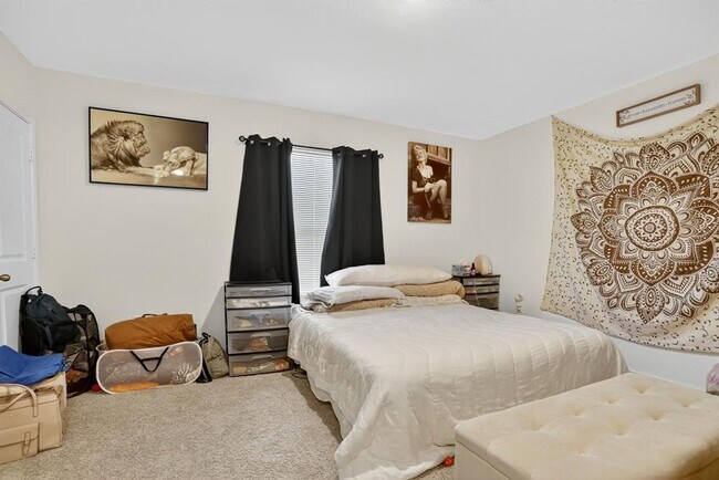 Foto del edificio - 376 NW 8th Ct