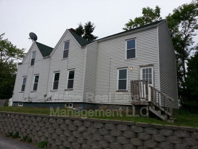 Building Photo - 51 Parker St