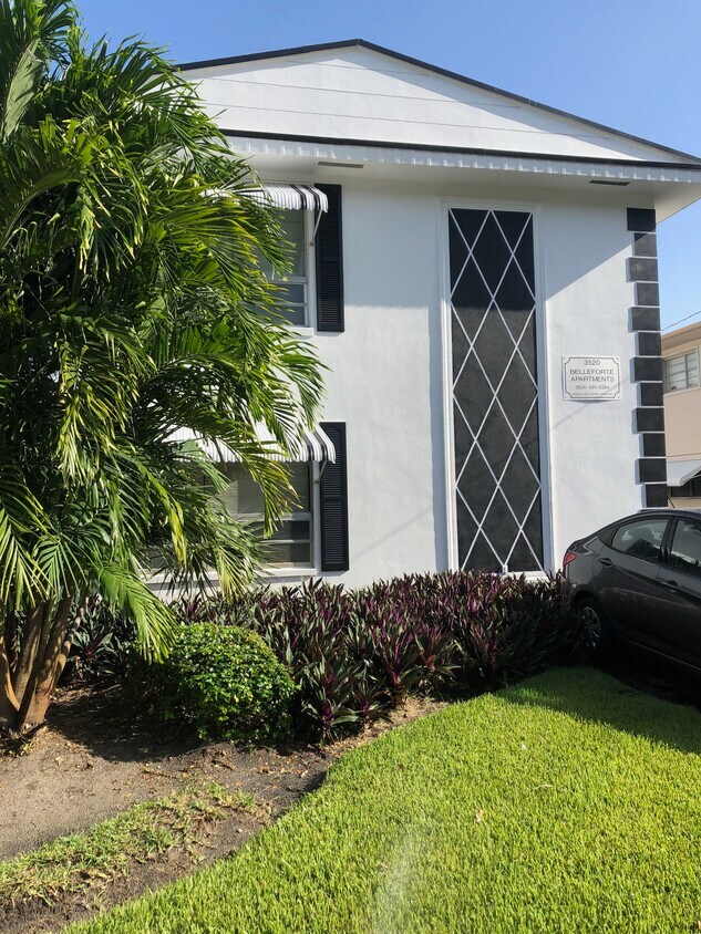 Foto principal - 3520 Jackson St