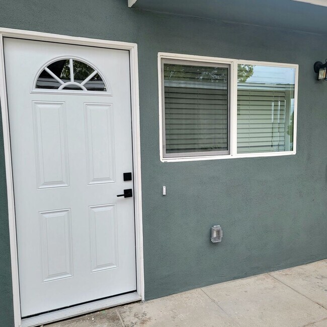 Foto del edificio - 6249-6253 Mary Lane Drive