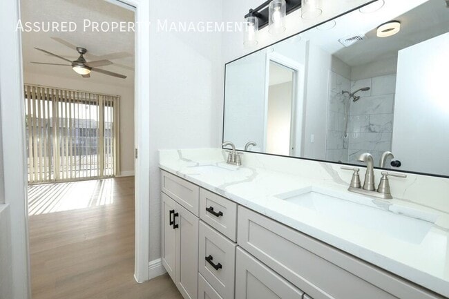 Photo - 4029 Henley Rd Apartment