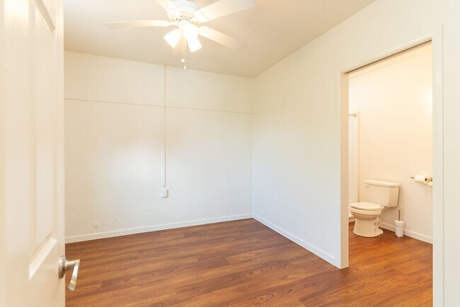 Foto del edificio - Available Now!  Attached 1-bedroom, 1-bath cottage in Pacific Palisades in Pearl City