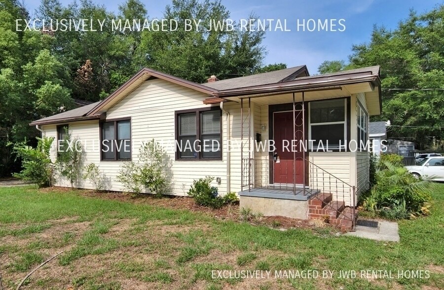 Primary Photo - 502 W 65th St