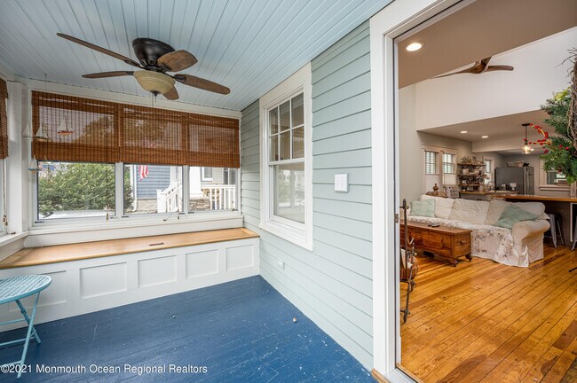 Building Photo - 1832 Briarwood Terrace