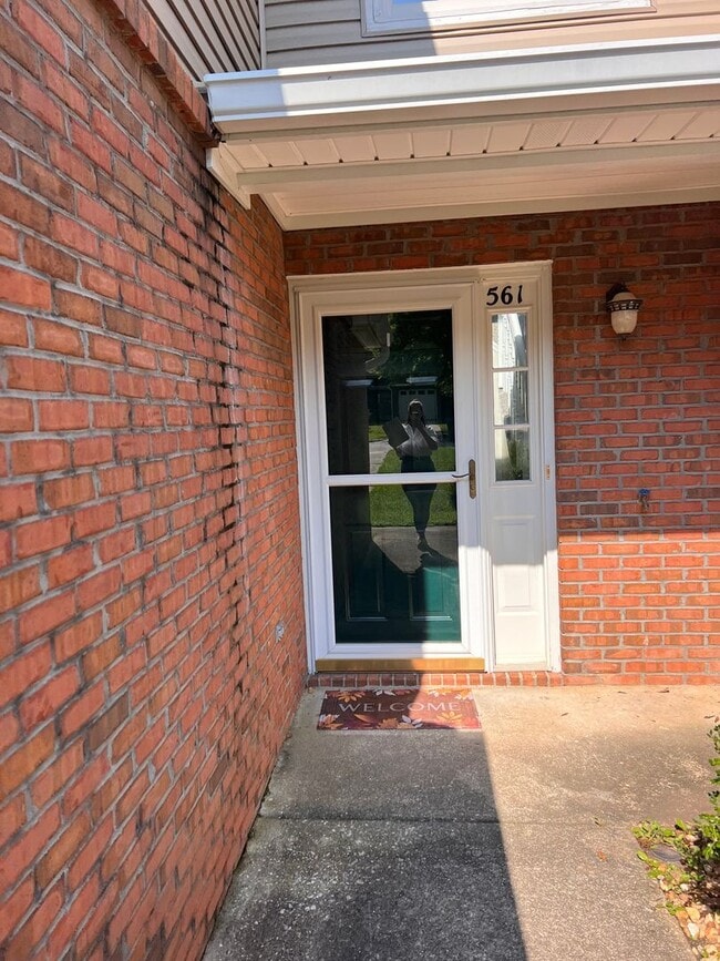 Foto del edificio - 561 Heritage Ct