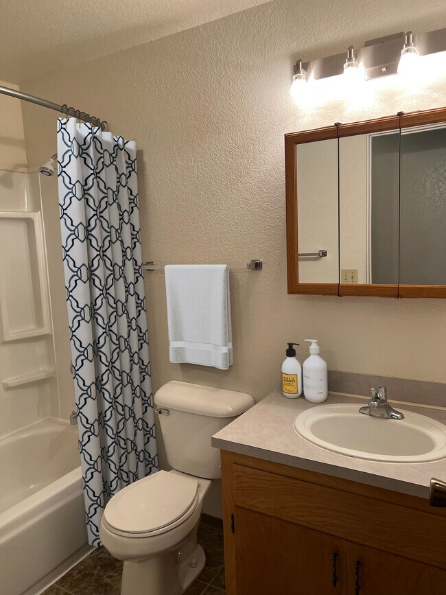 Foto del edificio - Cascade Village