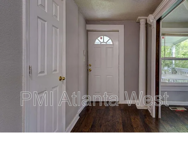 Foto del edificio - 246 Stafford St NW