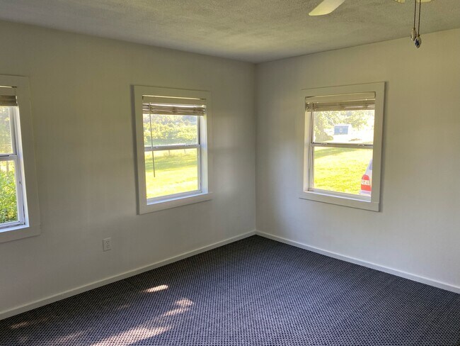 Foto del edificio - 5510 State Hwy J