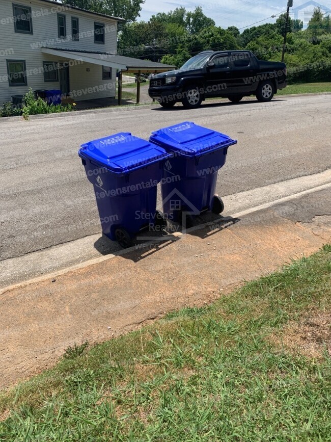 Foto del edificio - 103 Hoyt Ln