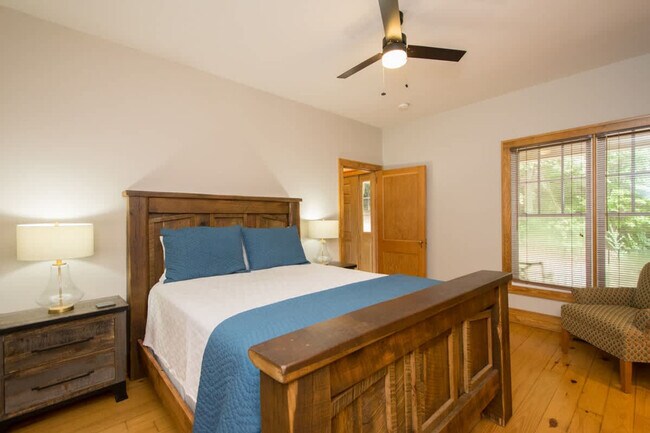 Foto del edificio - 179 N Mountain Ln
