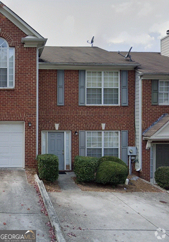 Building Photo - 2663 Parkway Trail