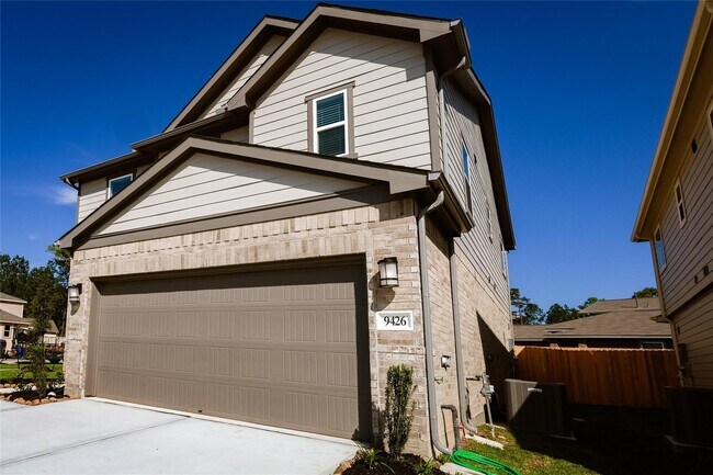 Building Photo - 9426 Castillo Ct