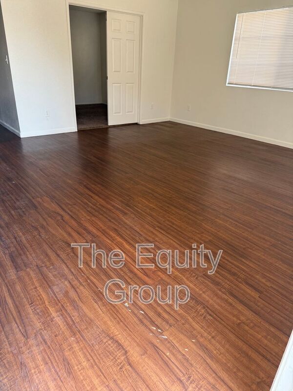 Foto del edificio - 1035 N Wisconsin Way