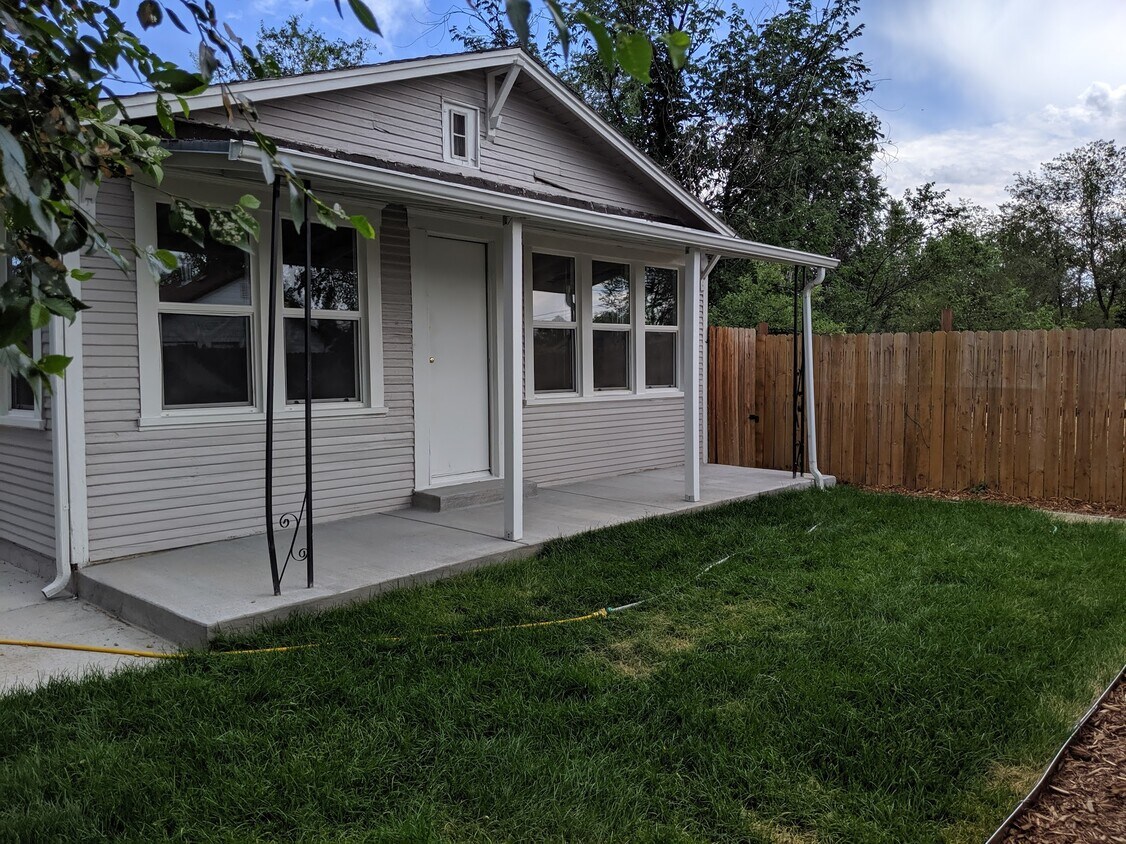 Foto principal - 363 S Meade St