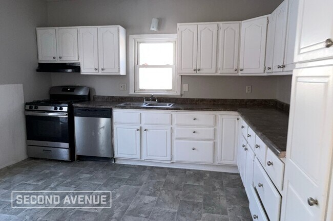 Foto del edificio - 1115 Oneida Ave