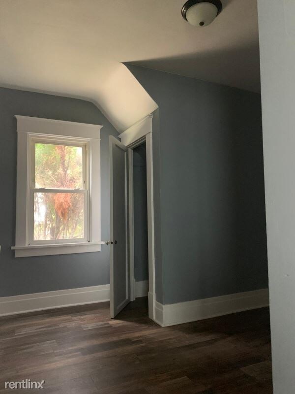 Building Photo - 342 Davidson Ave