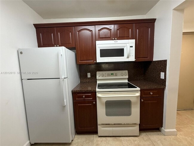 Building Photo - 8100 Geneva Ct