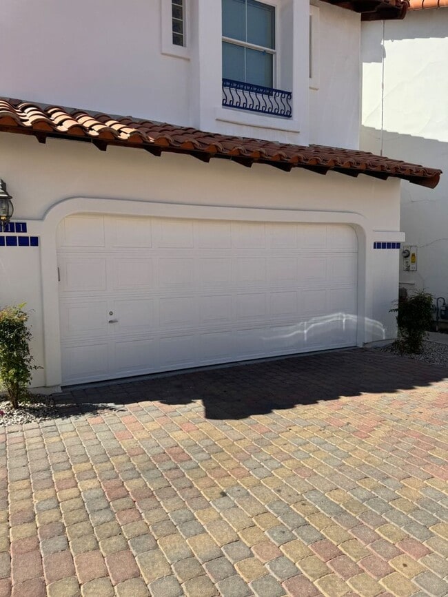 Foto del edificio - 3 bedroom house for rent $2400