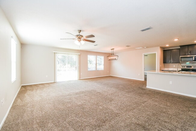 Foto del edificio - 895 Cameron Oaks Pl
