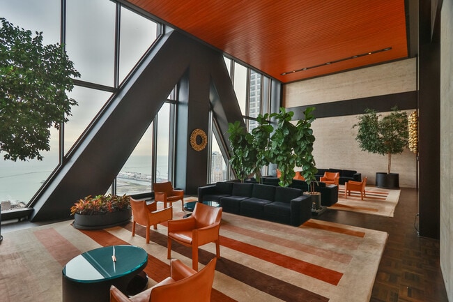 Building Photo - 175 E Delaware Pl