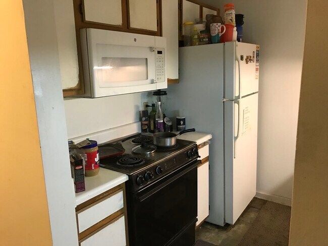 Building Photo - 12006 Diploma Dr