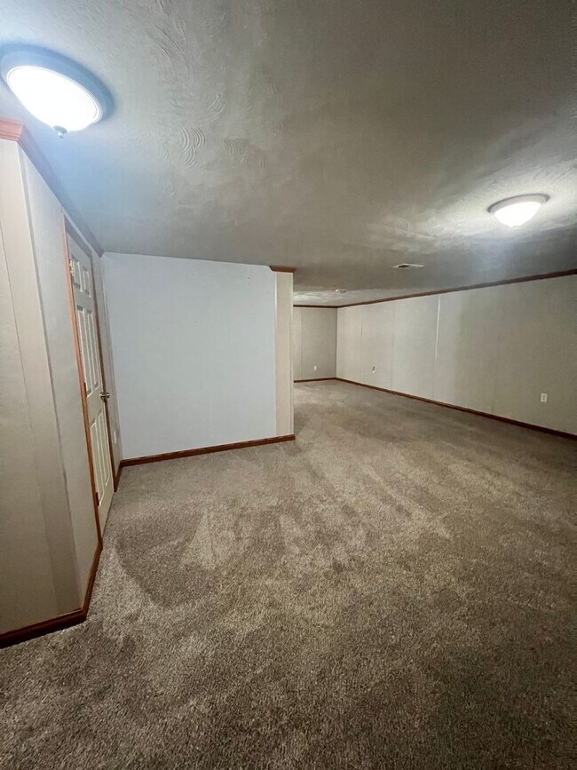 Foto del edificio - Basement apartment