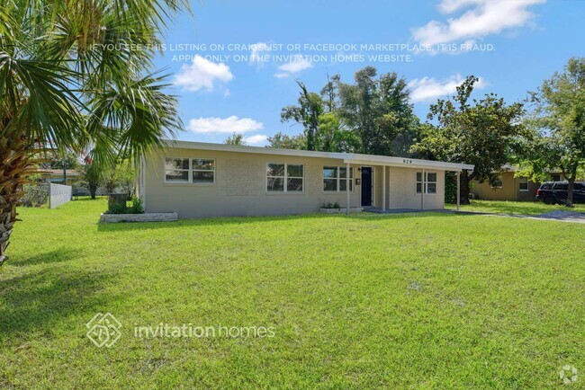 Building Photo - 929 W Lake Mann Dr