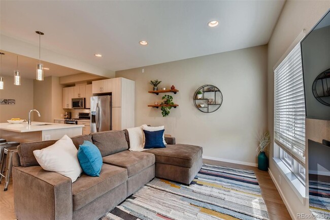 Building Photo - LOCATION LOCATION!! Newly constructed town...