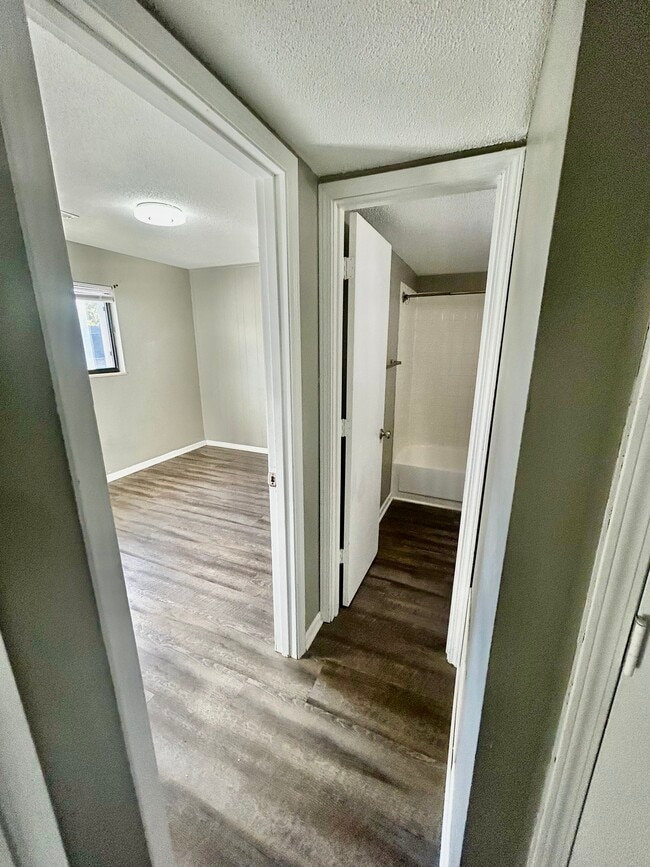 Foto del edificio - Glen Oaks Apartments