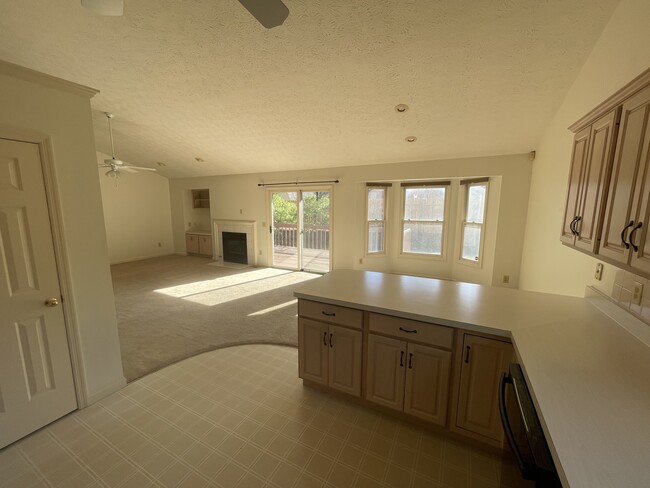 Building Photo - 136 Copperfield Dr