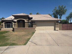 Building Photo - 918 S San Joaquin Ct