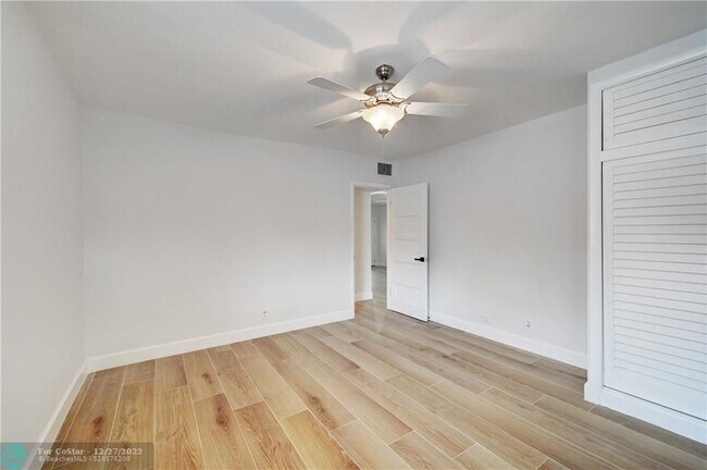 Building Photo - 1840 SE 7th St