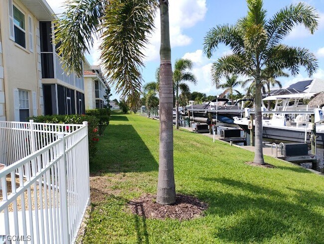 Foto del edificio - 5116 Coronado Pkwy
