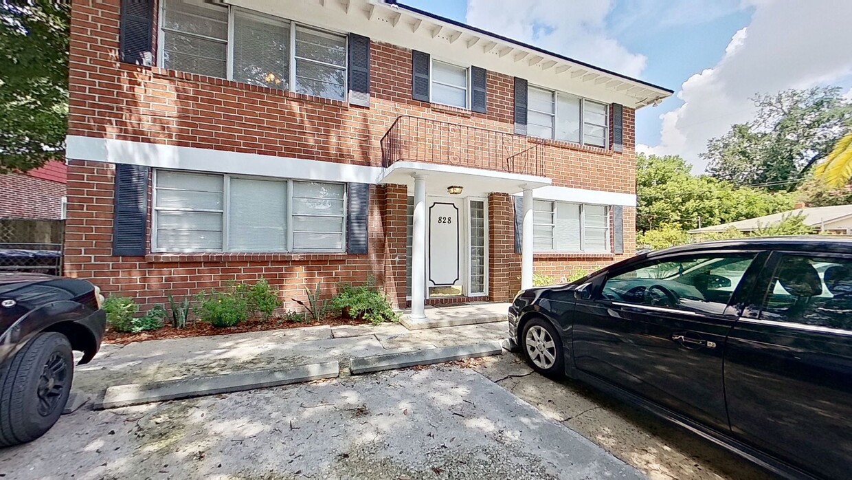 Primary Photo - 828 Acosta St