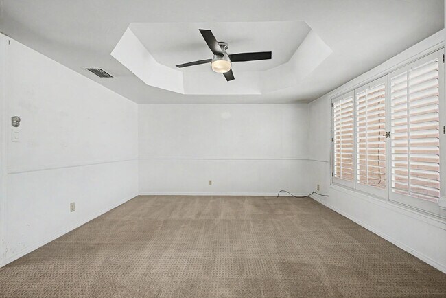 Building Photo - 4840 E Fanfol Dr