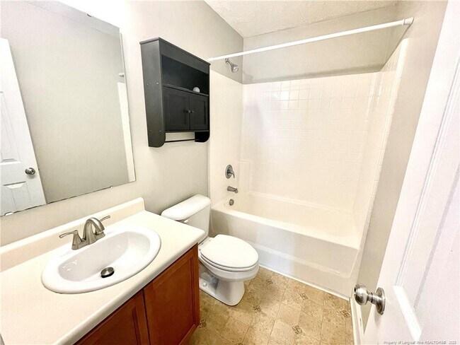 Building Photo - 315 Copper Creek Dr