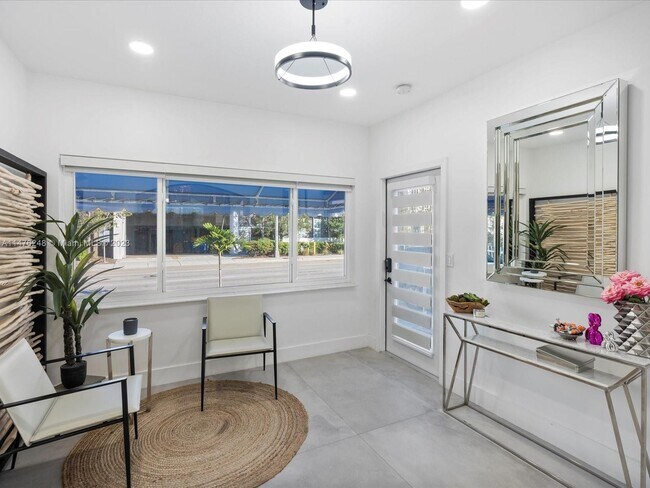 Foto del edificio - 9232 Harding Ave