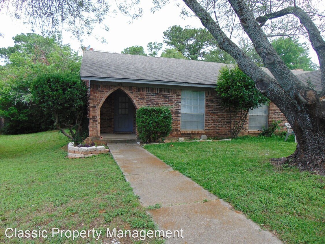 624 Overlook Ct, Arlington, TX 76012 House Rental in Arlington, TX