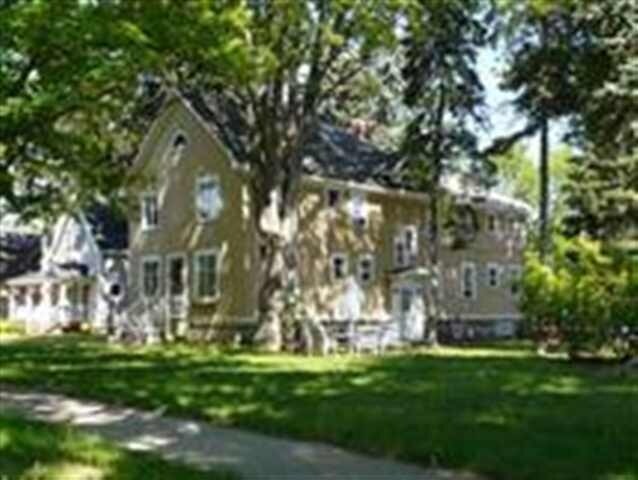 Foto del edificio - 620 W Ninth St