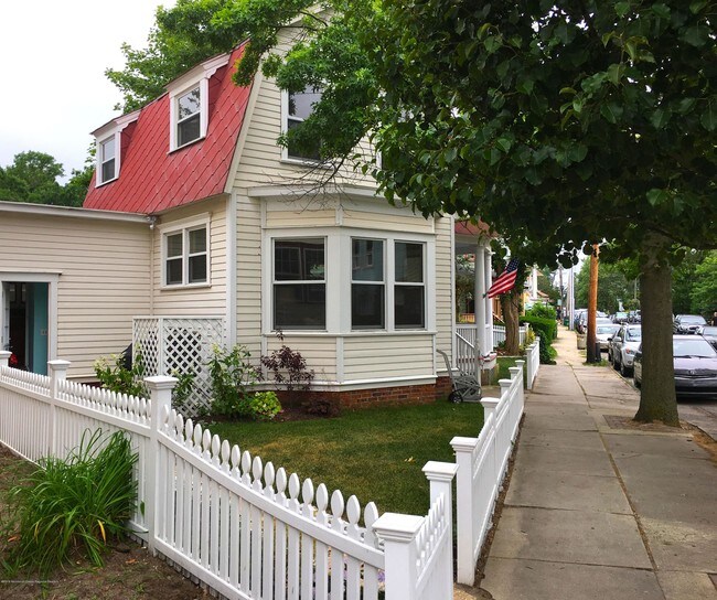 Building Photo - 62 Asbury Ave