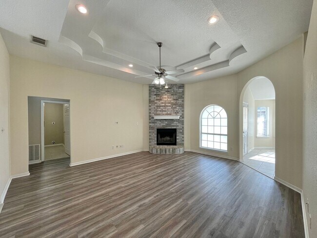 Building Photo - Viewable March 15th!