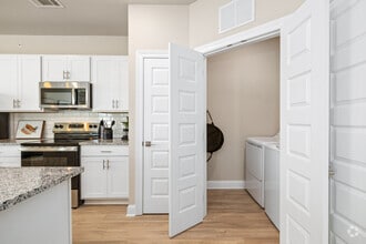 The Cape: 1BA, 1BR- Laundry - Flats at East Bay