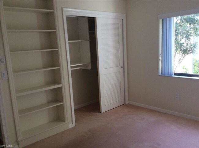Building Photo - 15852 Silverado Ct