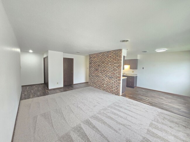 Interior Photo - Diplomat Apartments
