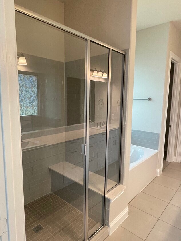 Foto principal - 4021 Angelina Dr