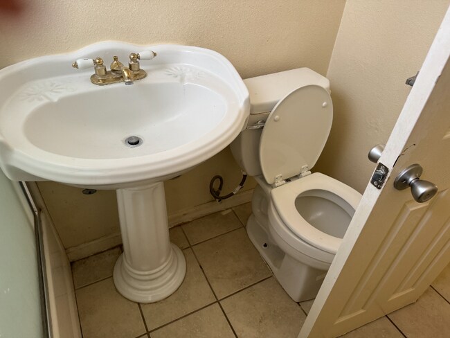 Foto del edificio - 20688 CA-58