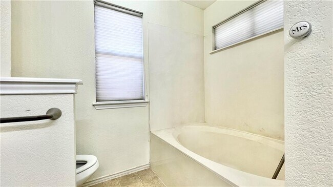Foto del edificio - 3553 Rock Shelf Ln